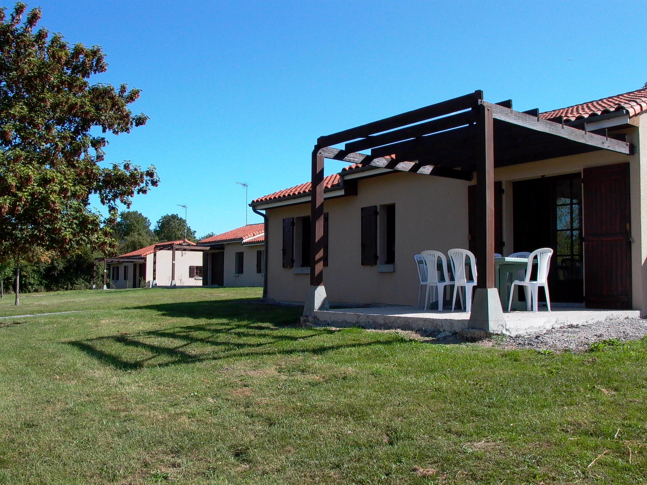 Terres De France - Moncontour Active Park Hotel Exterior photo